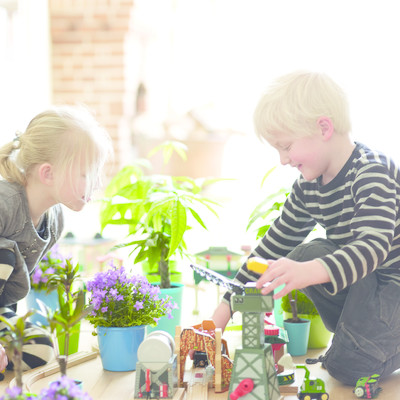Play with your children and plants in the spring half term holiday